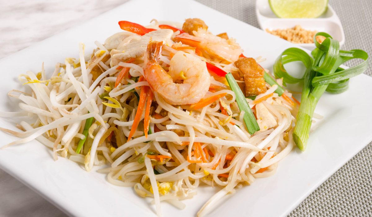 Pad thai chicken shrimp